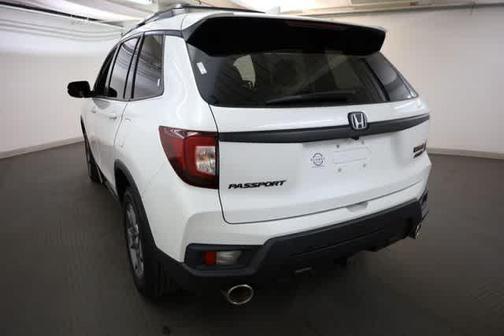 Platinum White Pearl 2023 Honda Passport TrailSport