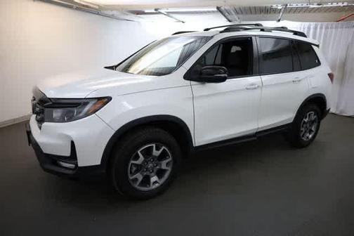 Platinum White Pearl 2023 Honda Passport TrailSport