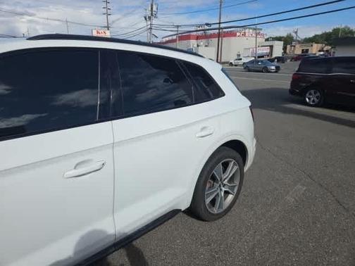 2020 Audi Q5 40 Premium Plus