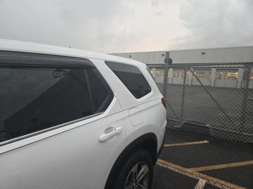 2023 Honda Pilot EX-L 8-Passenger