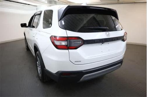 2023 Honda Pilot EX-L 8-Passenger