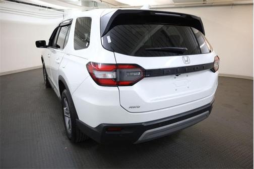 2023 Honda Pilot EX-L 8-Passenger