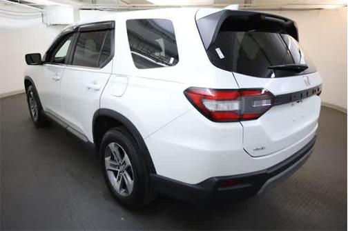 2023 Honda Pilot EX-L 8-Passenger