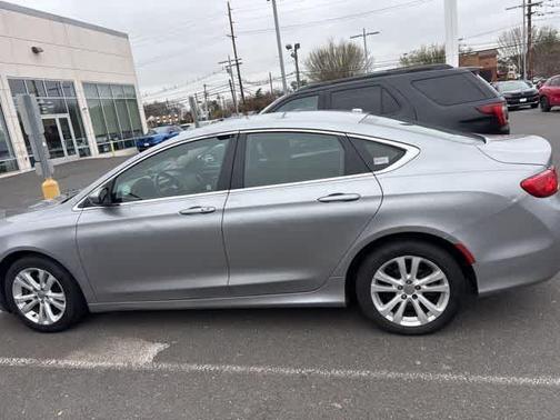 Billet Silver Metallic Clearcoat 2016 Chrysler 200 Limited