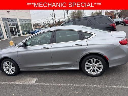 2016 Chrysler 200 Limited