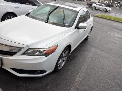 2013 Acura ILX 2.0L w/Premium Package