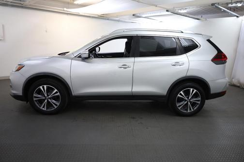 Brilliant Silver Metallic 2019 Nissan Rogue SV