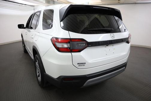 Platinum White Pearl 2024 Honda Pilot EX-L