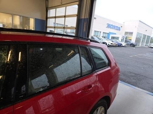 2016 Volkswagen Golf SportWagen TSI S 4-Door