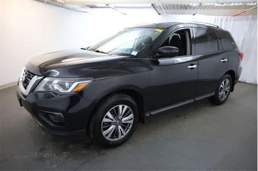 2020 Nissan Pathfinder S