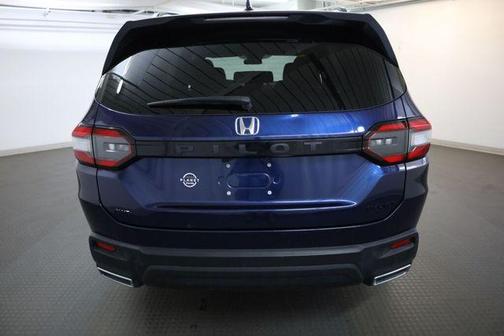 Obsidian Blue Pearl 2025 Honda Pilot Sport