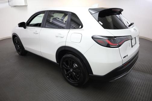 Platinum White Pearl 2026 Honda HR-V Sport