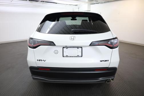 Platinum White Pearl 2026 Honda HR-V Sport