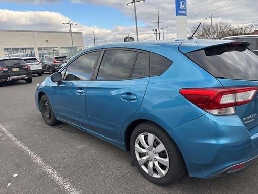 2019 Subaru Impreza 2.0i