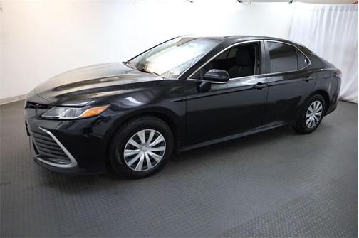 2022 Toyota Camry Hybrid LE