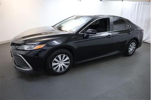 2022 Toyota Camry Hybrid LE