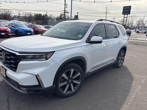 2023 Honda Pilot Touring