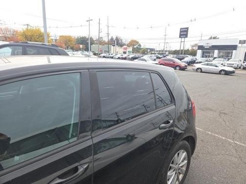 2016 Volkswagen Golf TSI S 4-Door