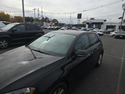 2016 Volkswagen Golf TSI S 4-Door