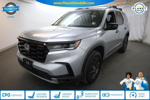 Lunar Silver Metallic 2023 Honda Pilot TrailSport