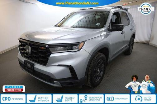 Lunar Silver Metallic 2023 Honda Pilot TrailSport