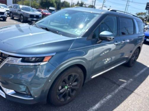 Astra Blue 2022 Kia Carnival SX