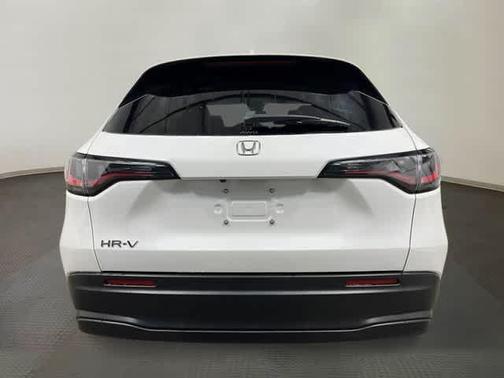 Platinum White Pearl 2027 Honda HR-V LX