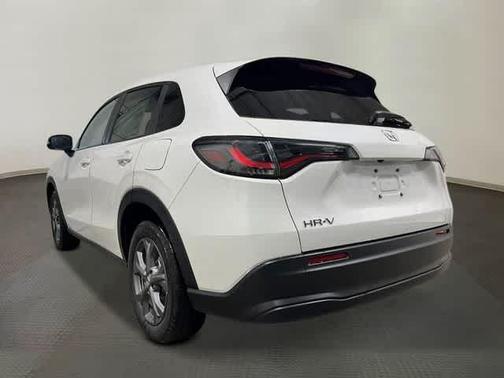 Platinum White Pearl 2027 Honda HR-V LX