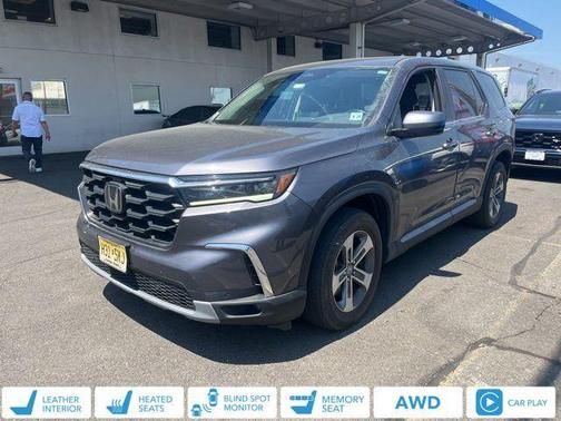 Modern Steel Metallic 2023 Honda Pilot EX-L 8-Passenger