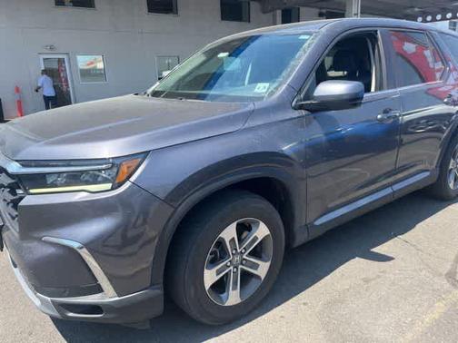 Modern Steel Metallic 2023 Honda Pilot EX-L 8-Passenger
