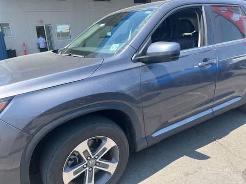 Modern Steel Metallic 2023 Honda Pilot EX-L 8-Passenger