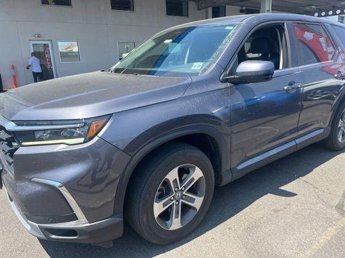 Modern Steel Metallic 2023 Honda Pilot EX-L 8-Passenger
