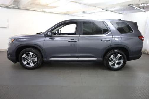 Modern Steel Metallic 2023 Honda Pilot EX-L 8-Passenger