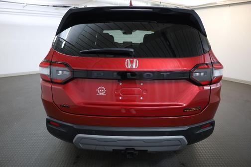 Radiant 2025 Honda Pilot TrailSport