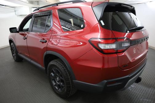 Radiant 2025 Honda Pilot TrailSport