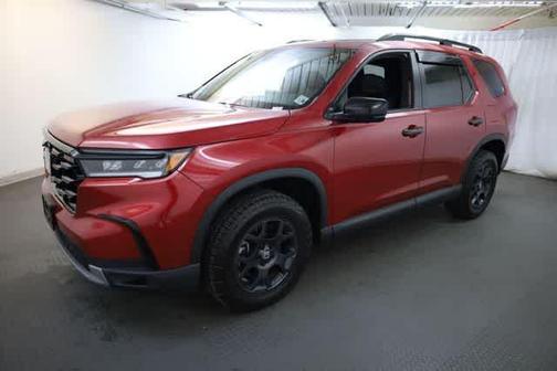 Radiant 2025 Honda Pilot TrailSport