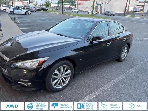 2015 INFINITI Q50 Base