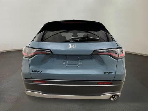 Pearl 2027 Honda HR-V Sport