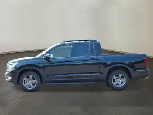 Crystal Black Pearl 2026 Honda Ridgeline TrailSport