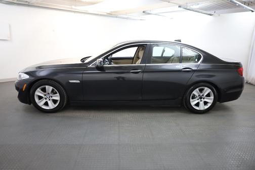 2011 BMW 528 i