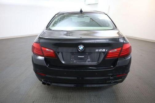 2011 BMW 528 i
