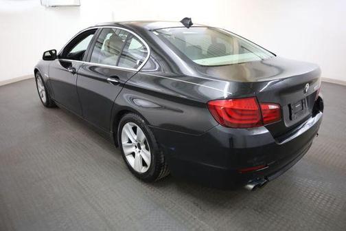 2011 BMW 528 i