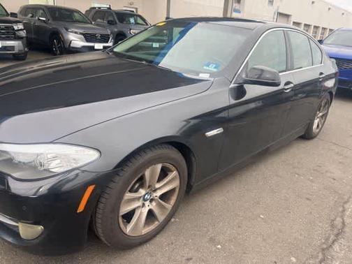 2011 BMW 528 i