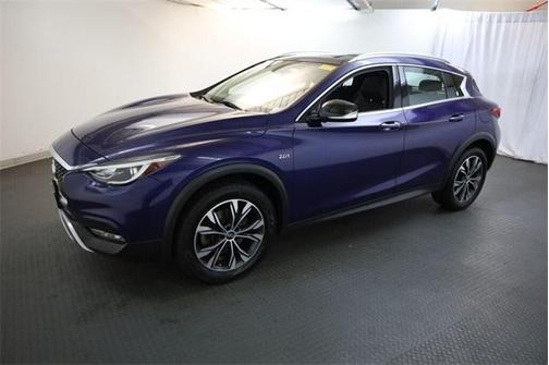 2018 INFINITI QX30 Premium