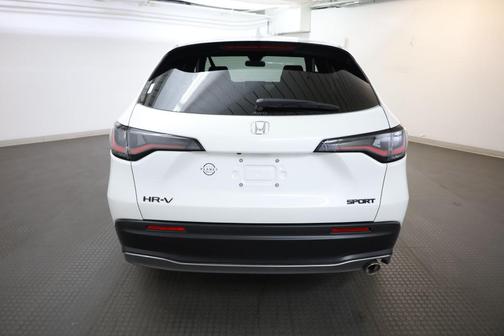 Platinum White Pearl 2026 Honda HR-V Sport