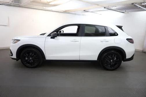 Platinum White Pearl 2026 Honda HR-V Sport