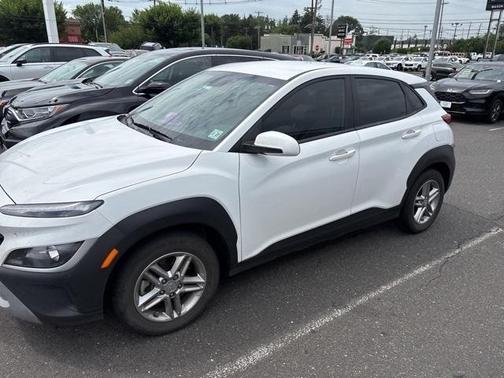 2022 Hyundai KONA SE