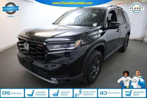 Crystal Black Pearl 2023 Honda Pilot TrailSport