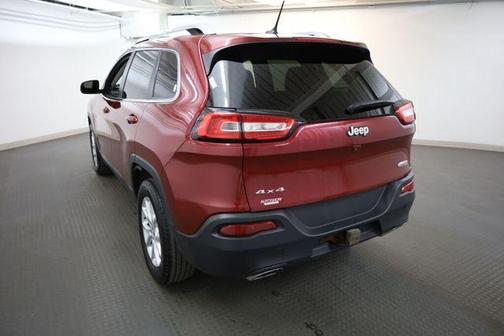 Deep Cherry Red Crystal Pearlcoat 2015 Jeep Cherokee Latitude