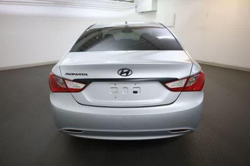 Radiant Silver Metallic 2013 Hyundai SONATA GLS